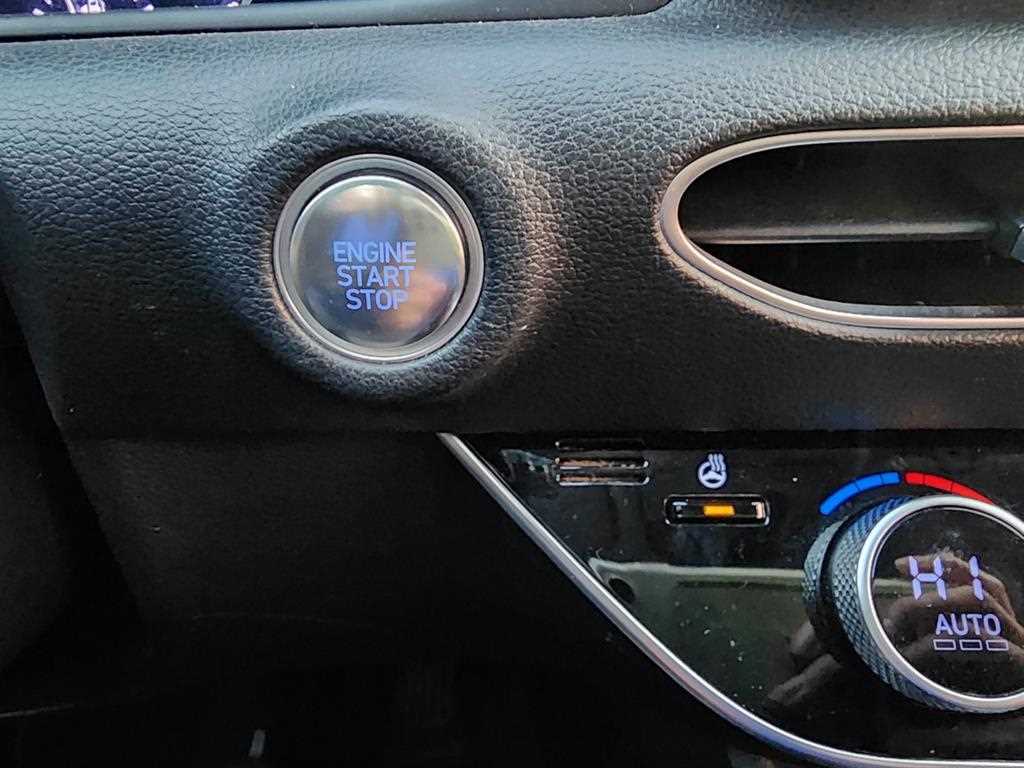 HYUNDAI Sonata - Vista 11