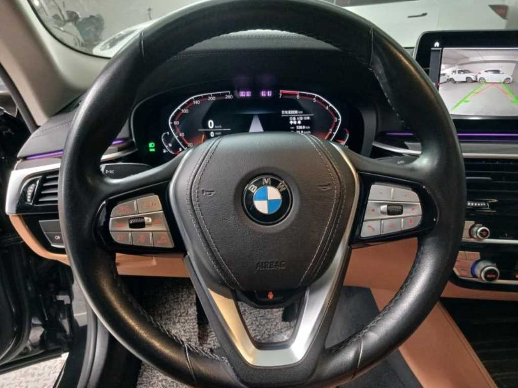 BMW 5 Series - Vista 11
