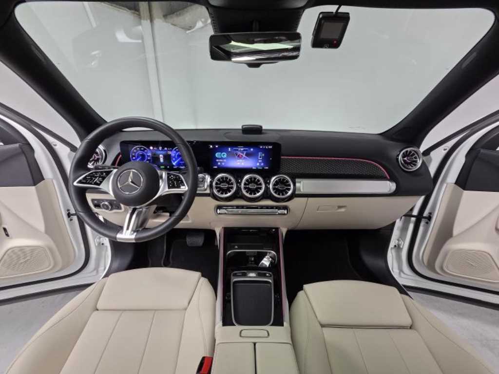 Mercedes Benz EQB - Vista 7