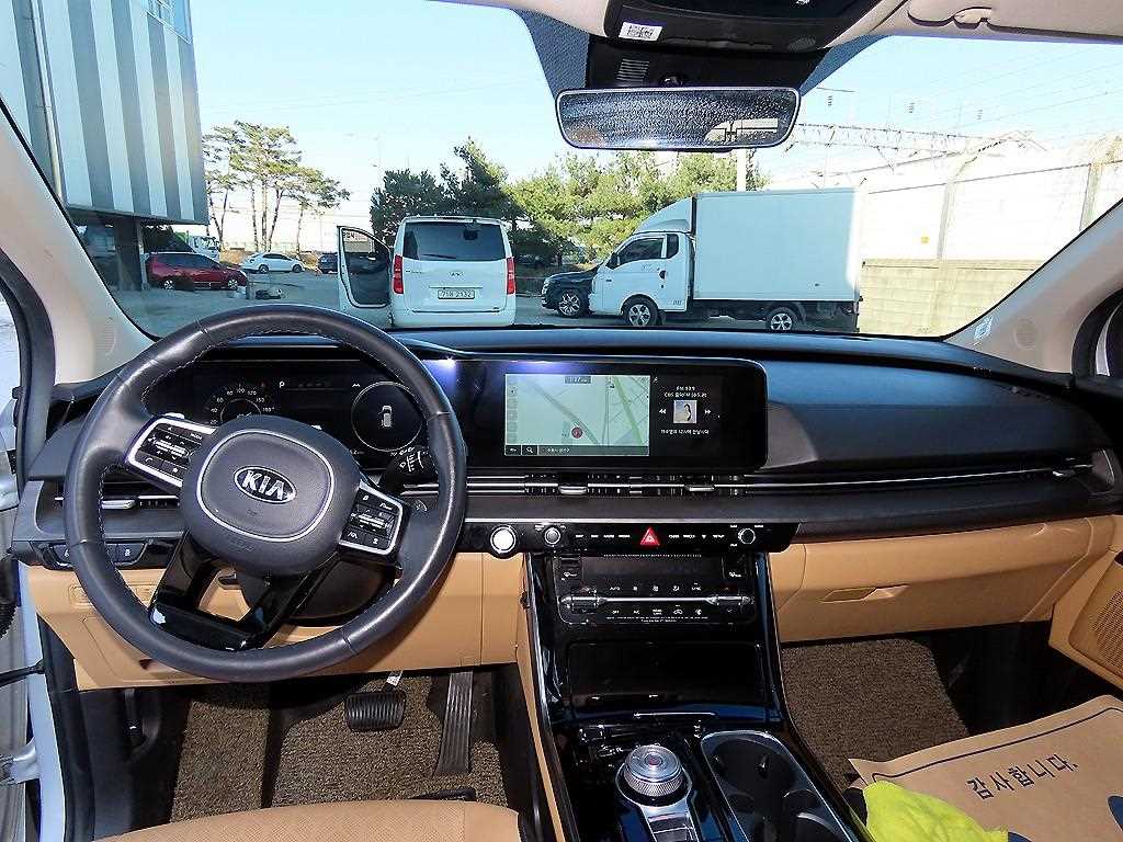 KIA Carnival - Vista 8