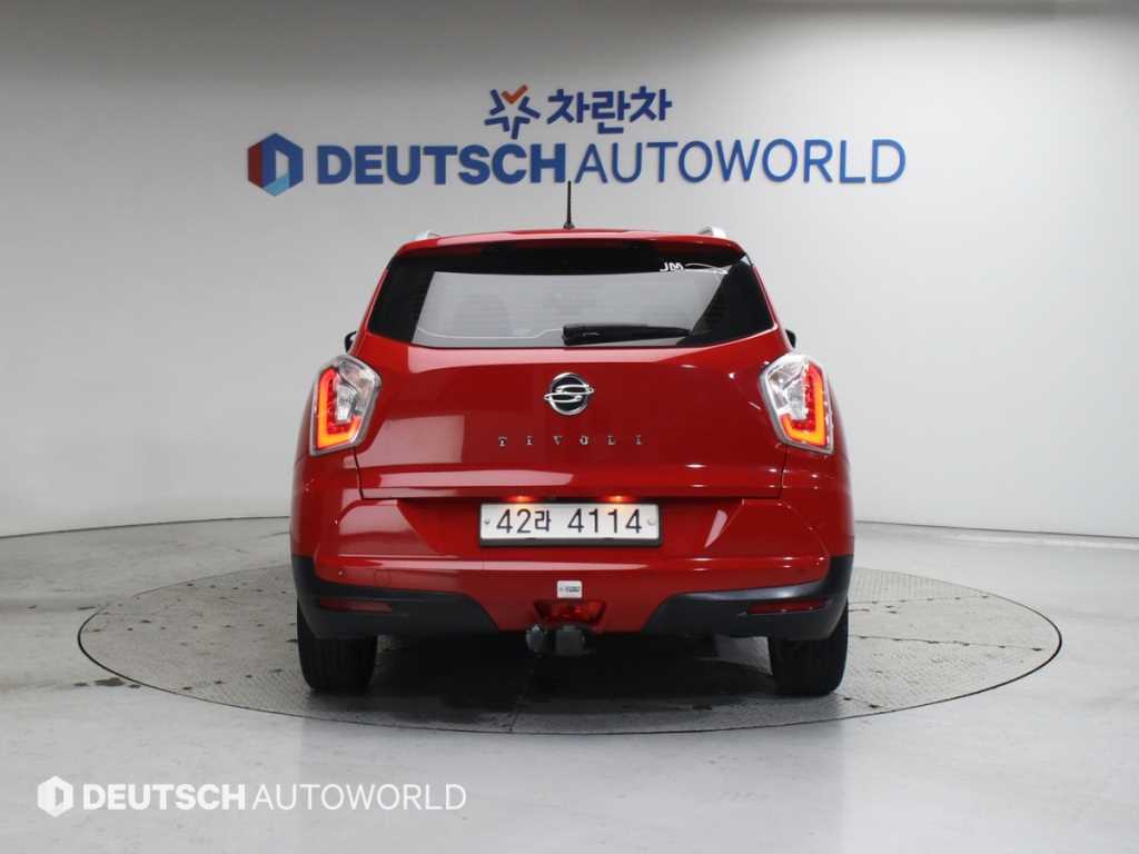 Ssangyong Tivoli - Vista 4