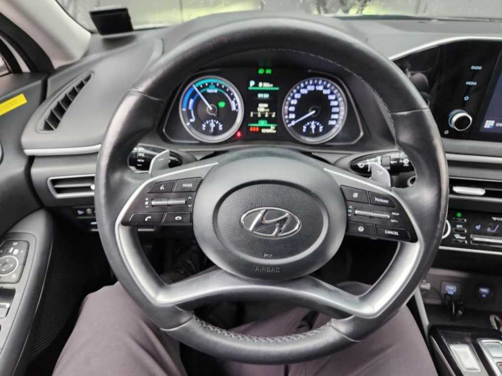 HYUNDAI Sonata - Vista 9