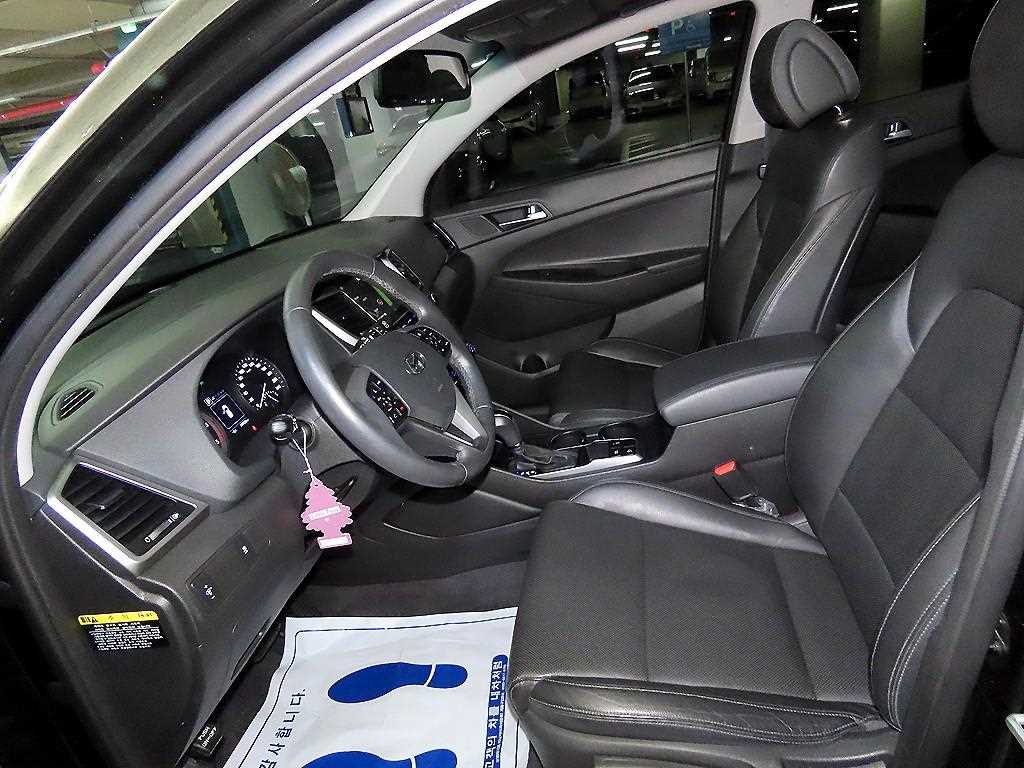 HYUNDAI Tucson - Vista 10