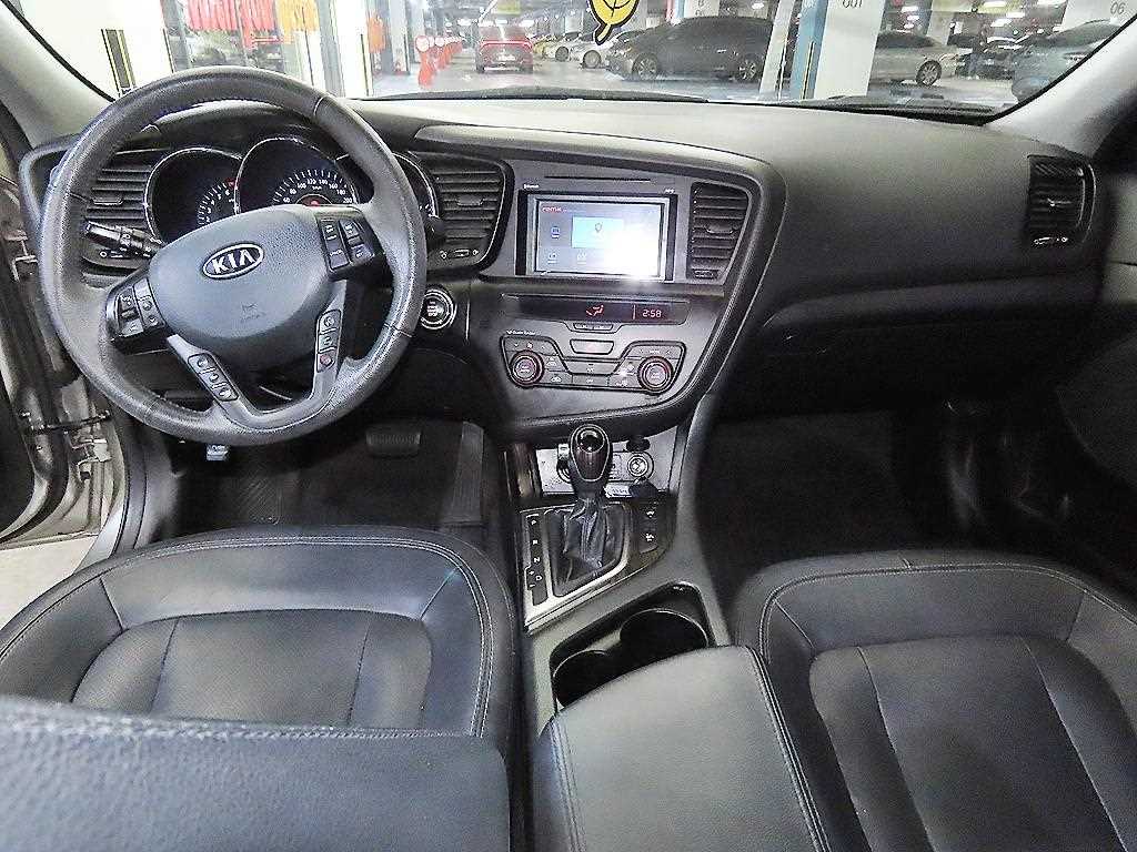 KIA K5 - Vista 10
