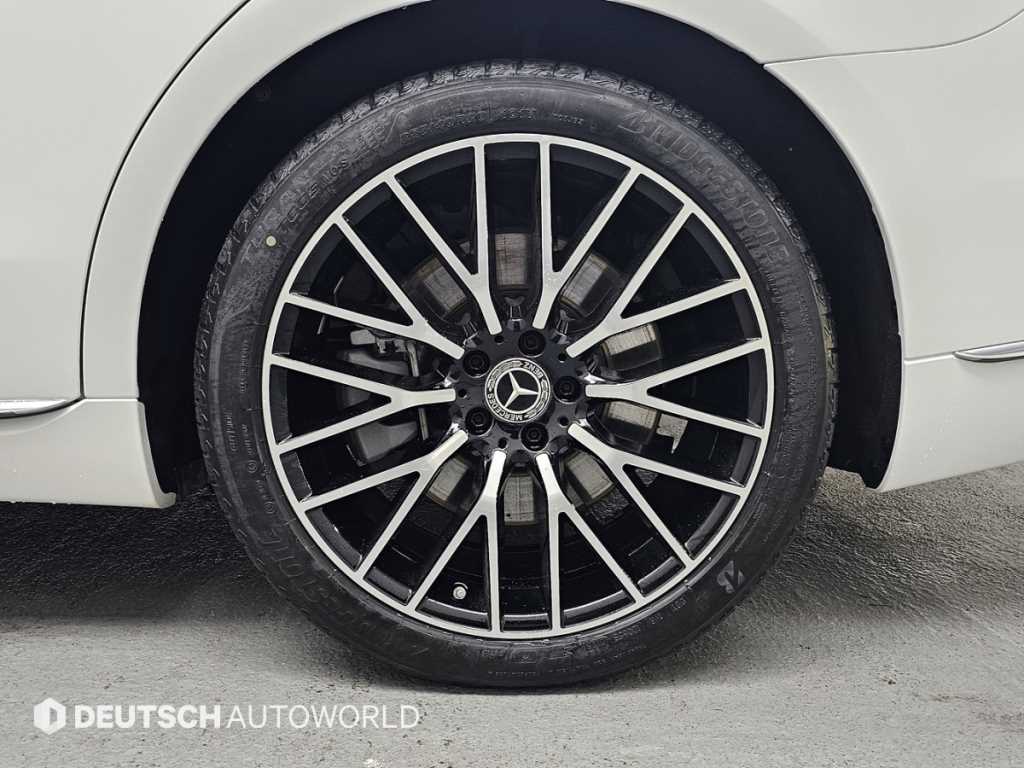 Mercedes Benz S Class - Vista 5