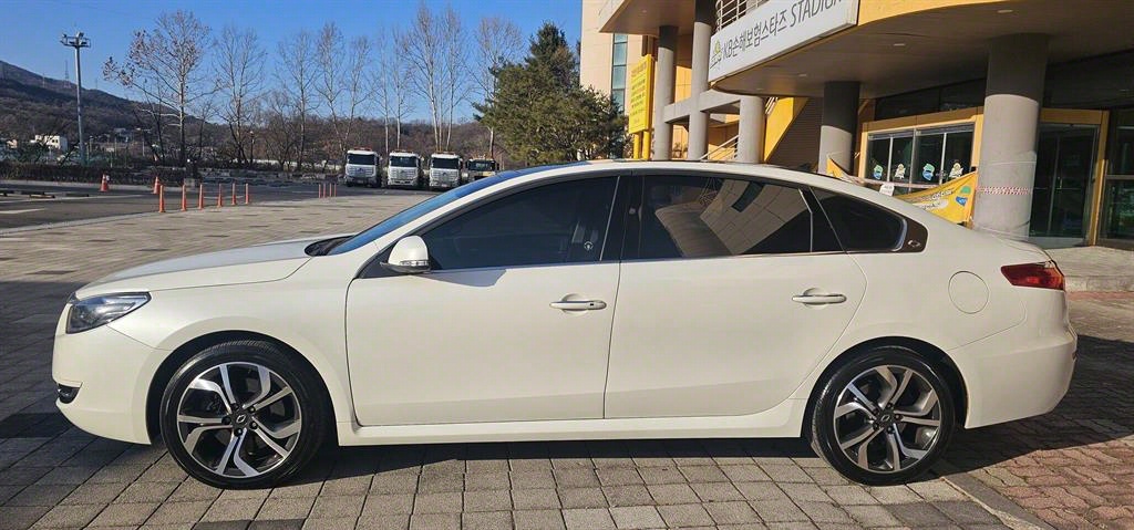 SAMSUNG SM7 - Vista 6