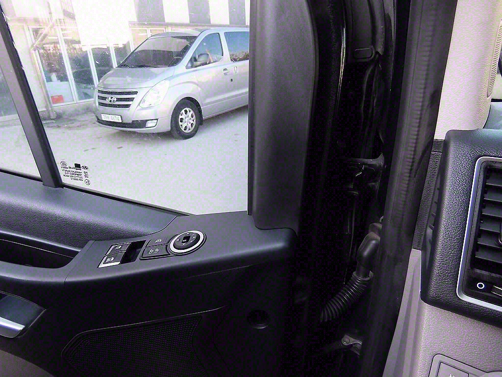 HYUNDAI Solati - Vista 12