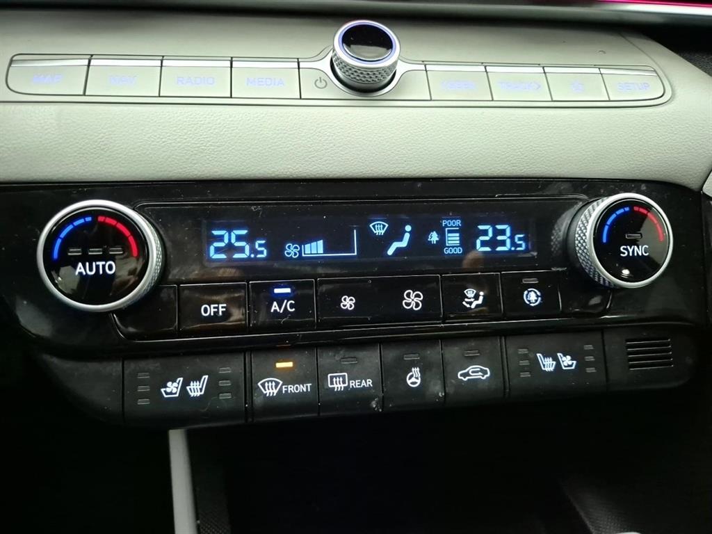 HYUNDAI Avante - Vista 10