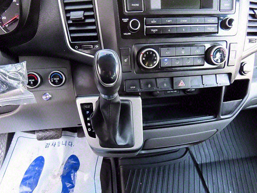 HYUNDAI Solati - Vista 11