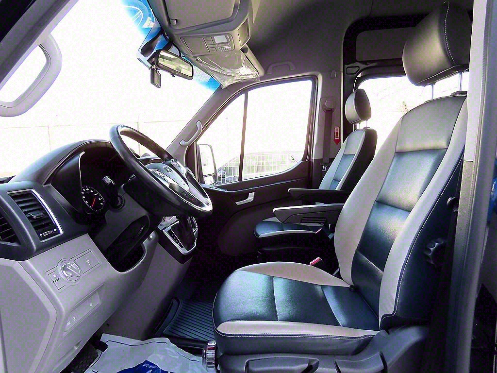 HYUNDAI Solati - Vista 5