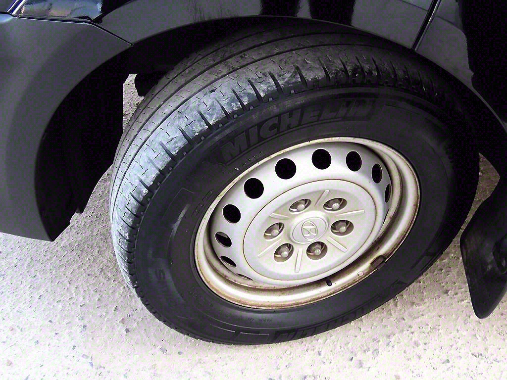 HYUNDAI Solati 2018 Negro - Importación desde Corea - HF Imports Iquique - Foto 20