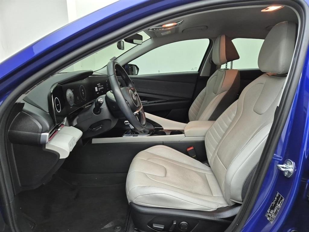 HYUNDAI Avante - Vista 11