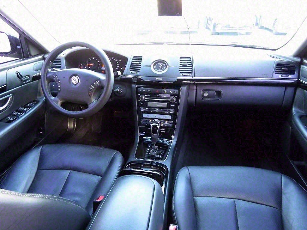 KIA Opirus - Vista 9