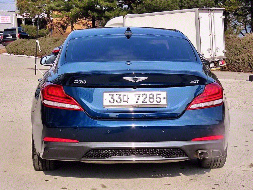 Genesis G70 - Vista 4