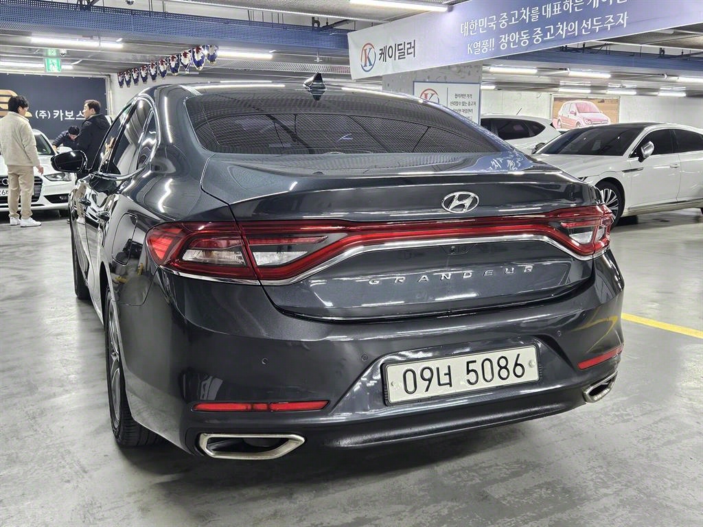 HYUNDAI Grandeur - Vista 4