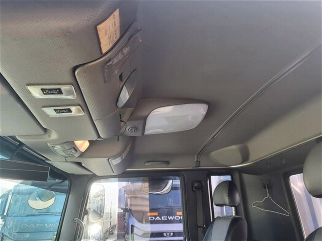 medium and large cargo Cargo - Vista 12