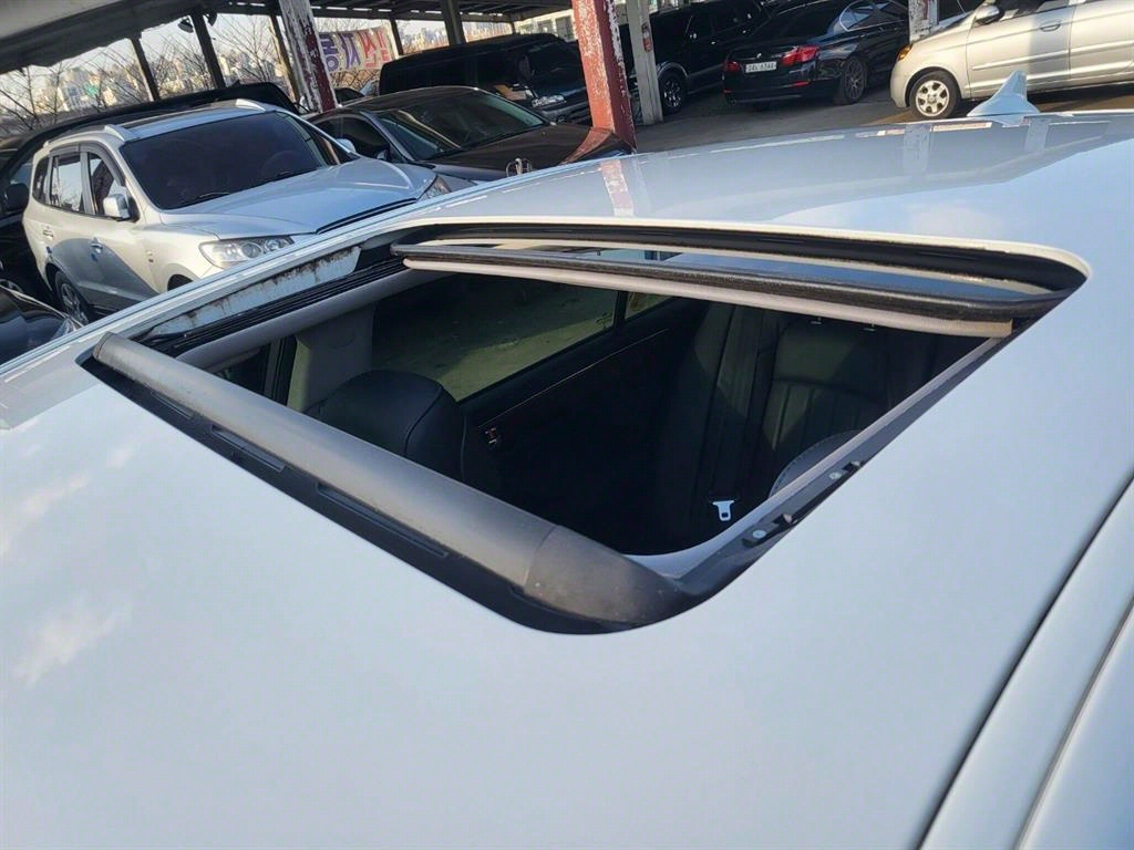 HYUNDAI Genesis 2011 Blanco - Importación desde Corea - HF Imports Iquique - Foto 17