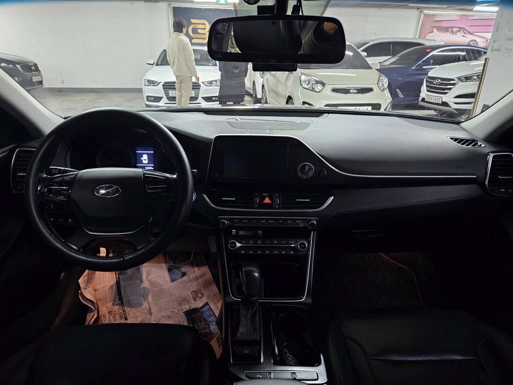 HYUNDAI Grandeur - Vista 5