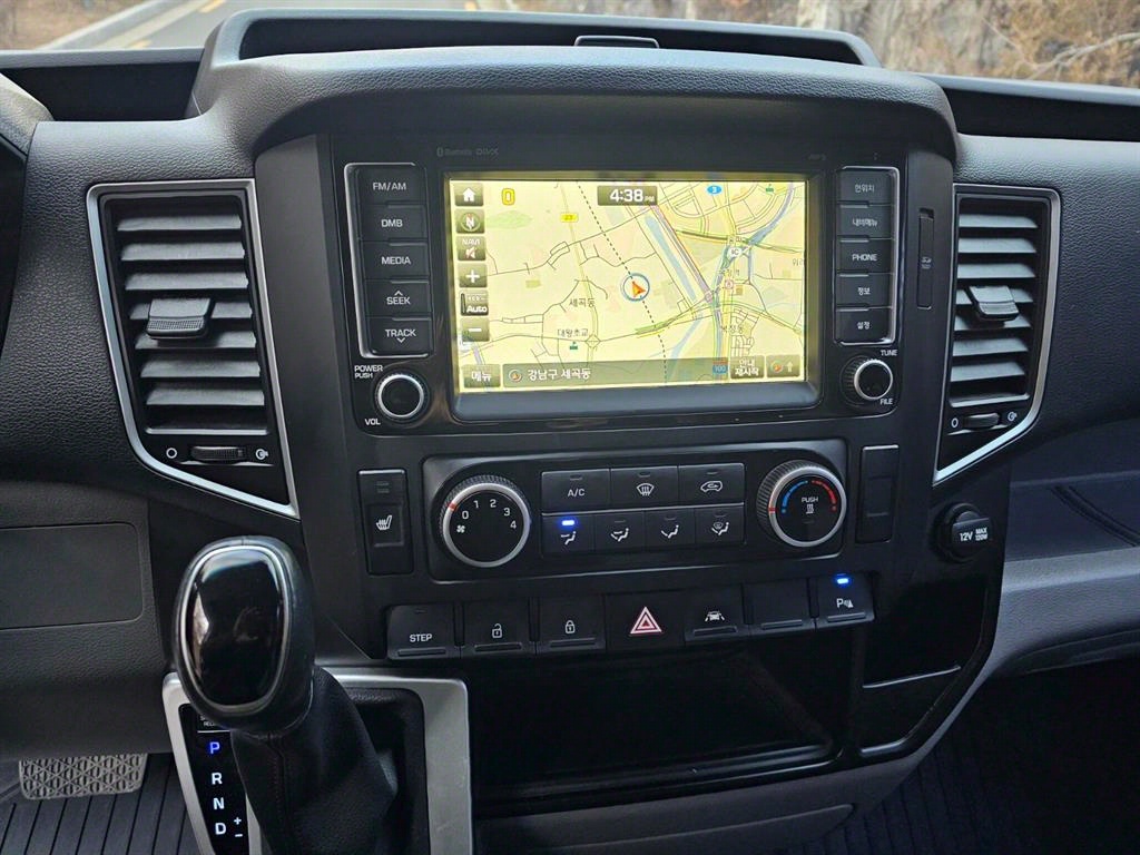 HYUNDAI Solati - Vista 7