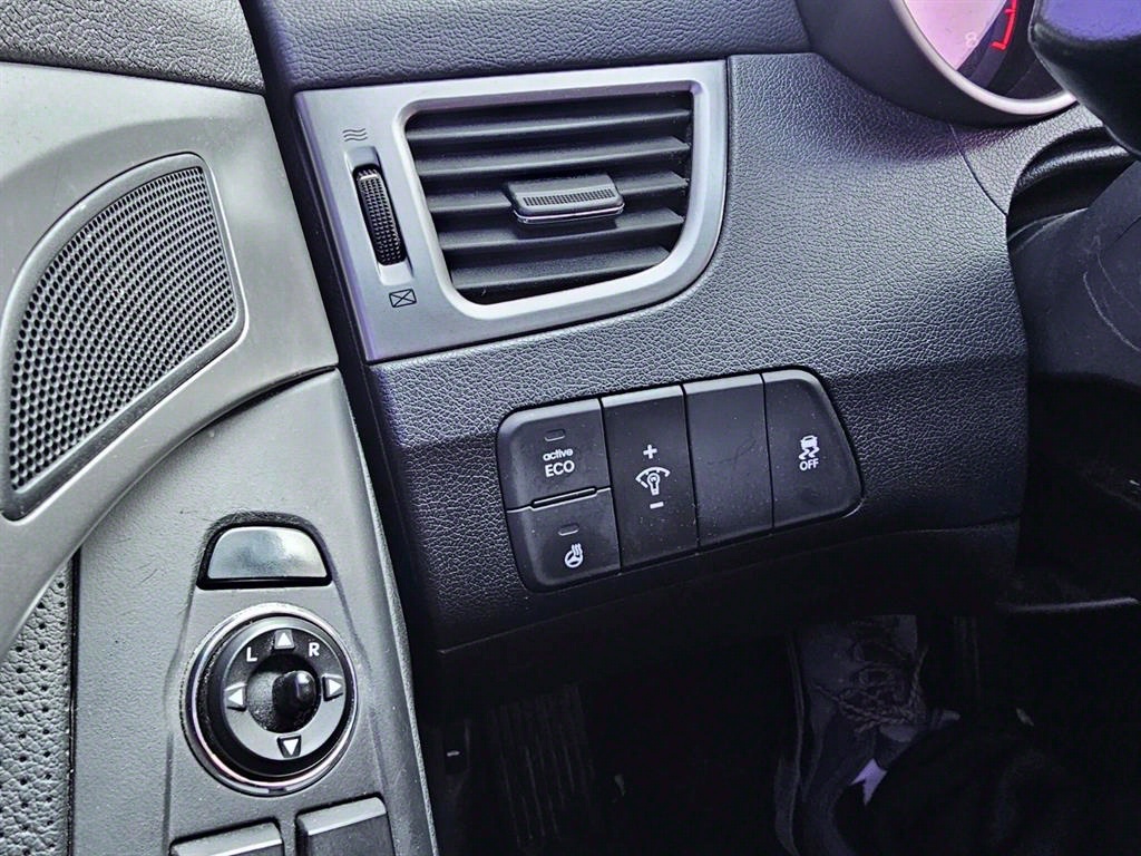 HYUNDAI Avante - Vista 11