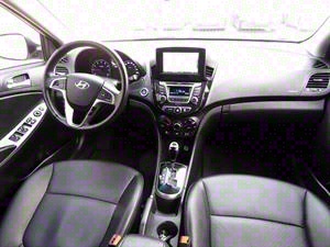 HYUNDAI Accent - Vista 10