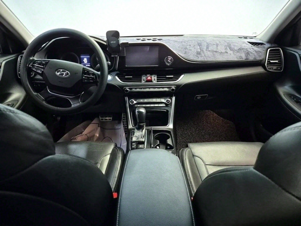 HYUNDAI Grandeur - Vista 6