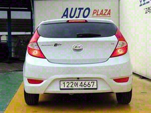 HYUNDAI Accent - Vista 8