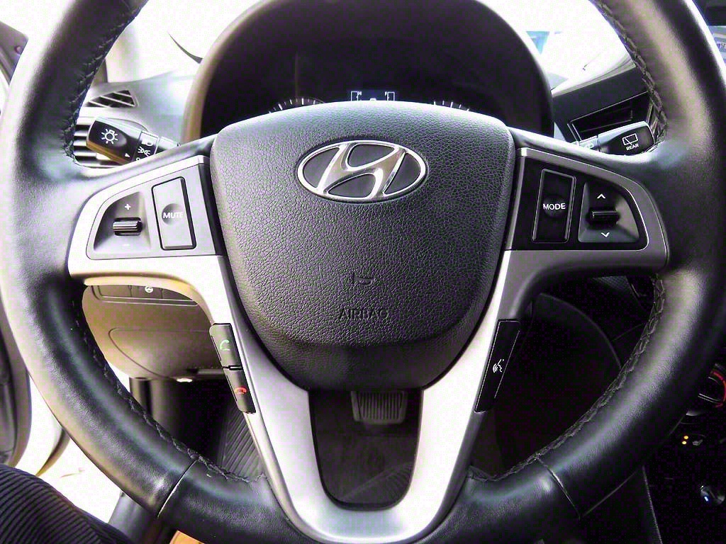 HYUNDAI Accent 2019 Blanco - Importación desde Corea - HF Imports Iquique - Foto 9