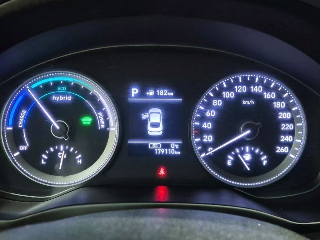 HYUNDAI Grandeur - Vista 9