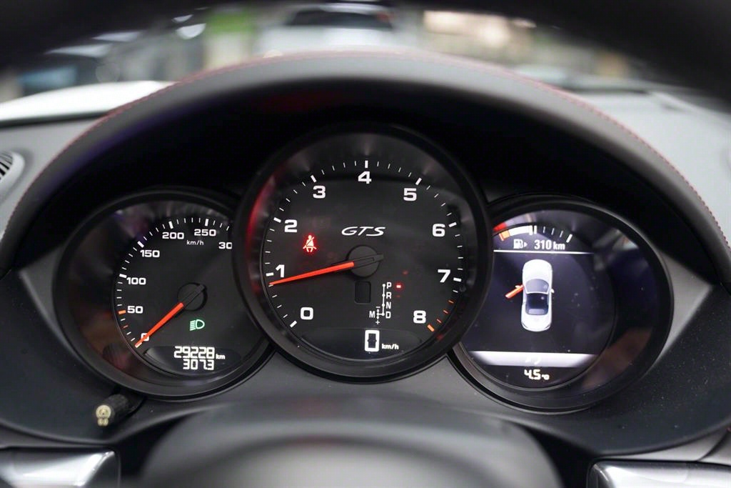 Porsche 718 - Vista 12