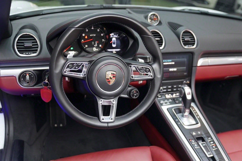 Porsche 718 - Vista 7