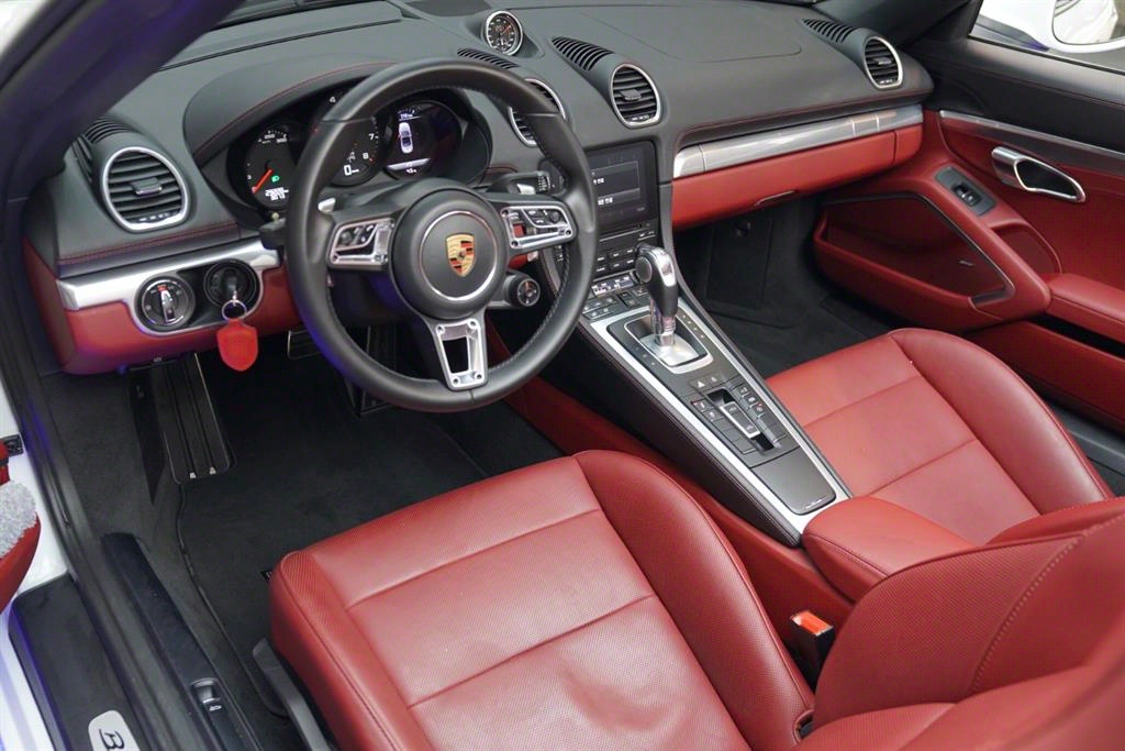 Porsche 718 - Vista 8