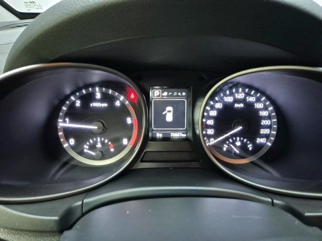 HYUNDAI Maxcruz - Vista 5