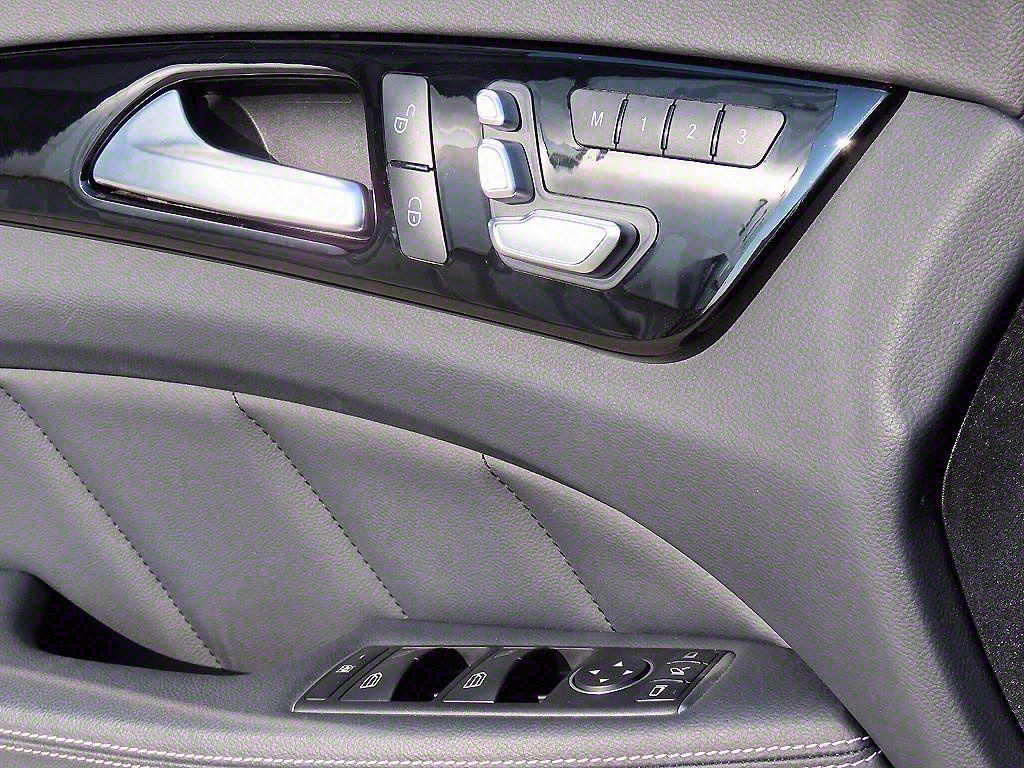 Mercedes Benz CLS Class - Vista 11