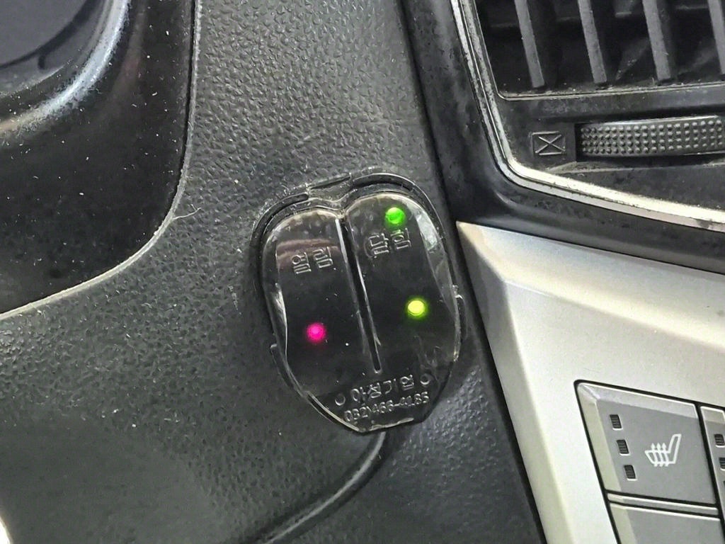 HYUNDAI Starex 2019 Amarillo - Importación desde Corea - HF Imports Iquique - Foto 14