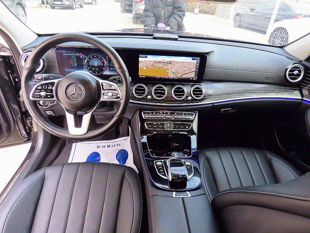 Mercedes Benz E class - Vista 7