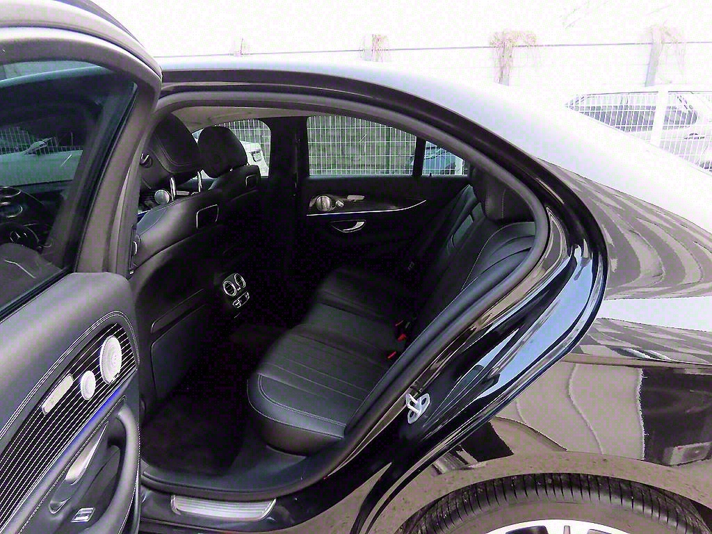 Mercedes Benz E class - Vista 6