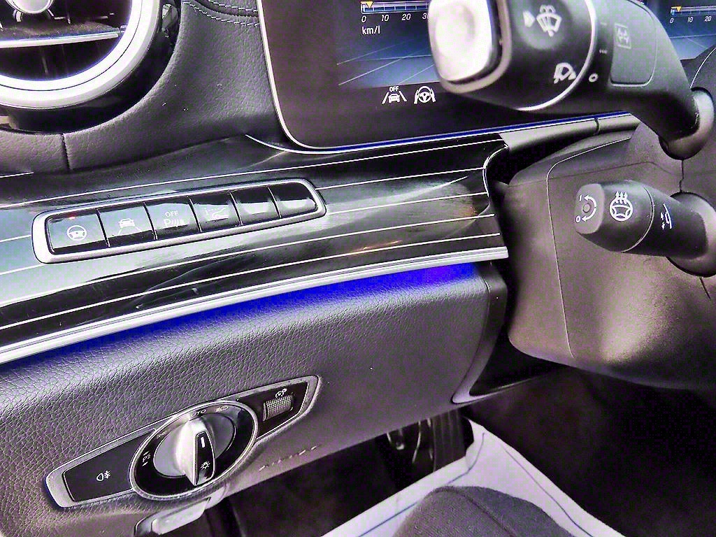 Mercedes Benz E class - Vista 12