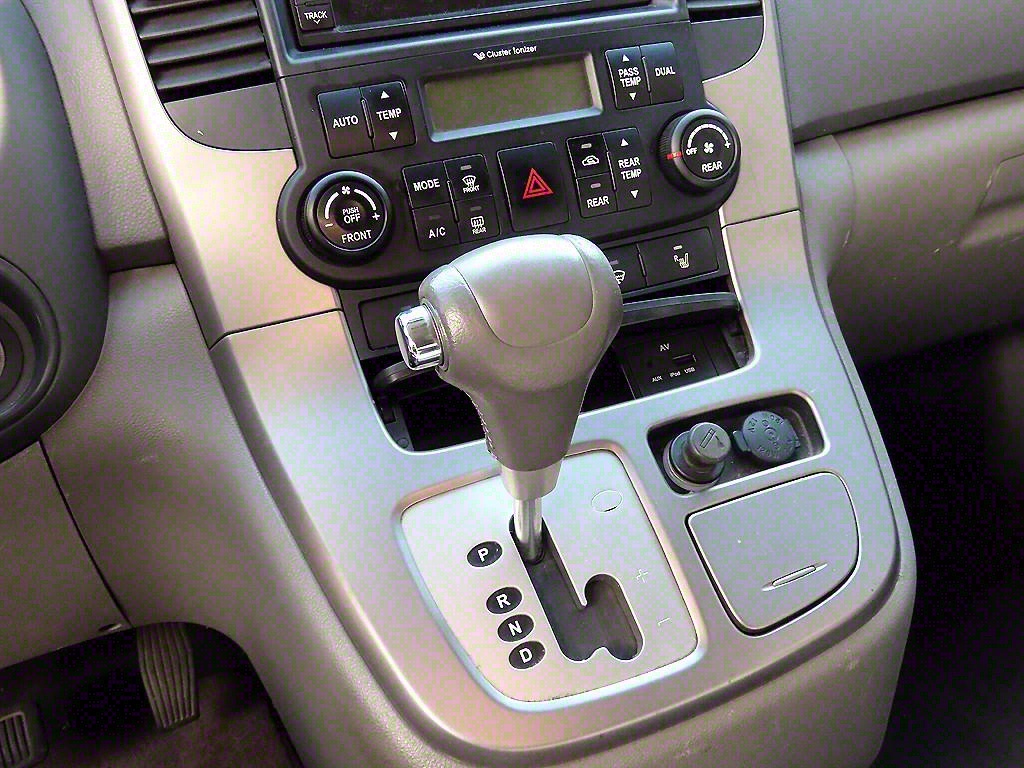 KIA Carnival - Vista 8