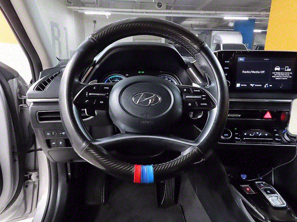 HYUNDAI Sonata - Vista 6