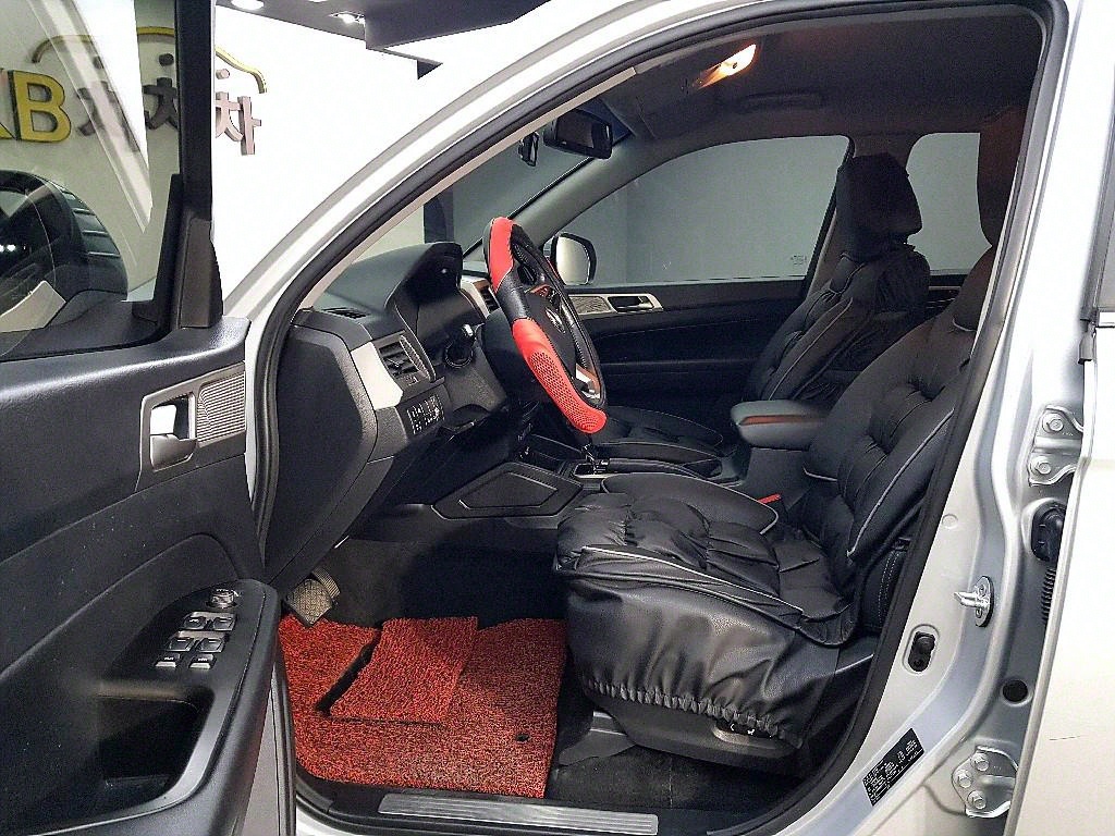 Ssangyong Rexton - Vista 8