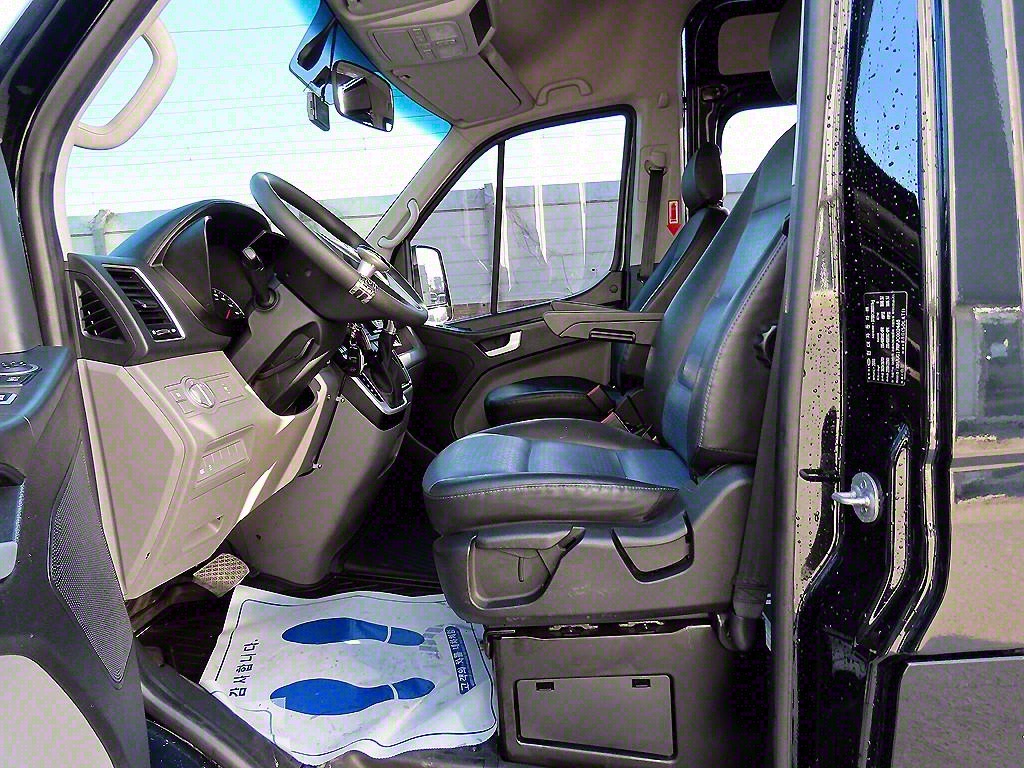 HYUNDAI Solati - Vista 5