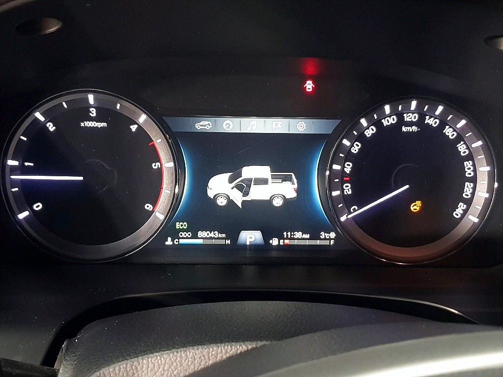 Ssangyong Rexton - Vista 7