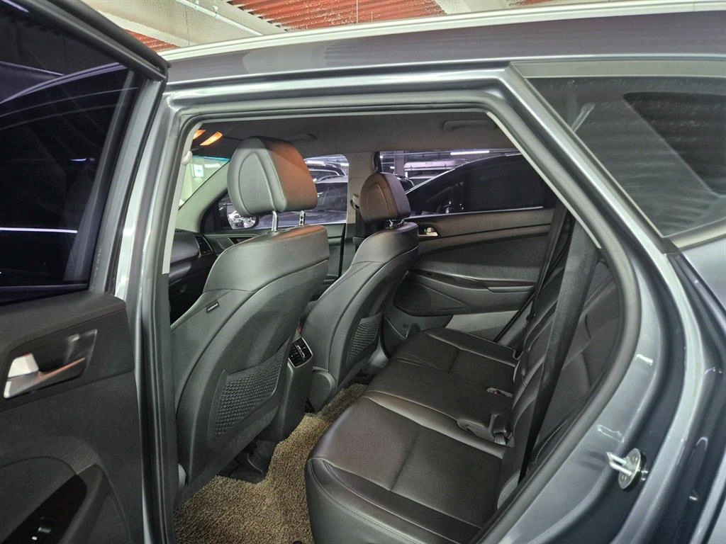 HYUNDAI Tucson - Vista 7