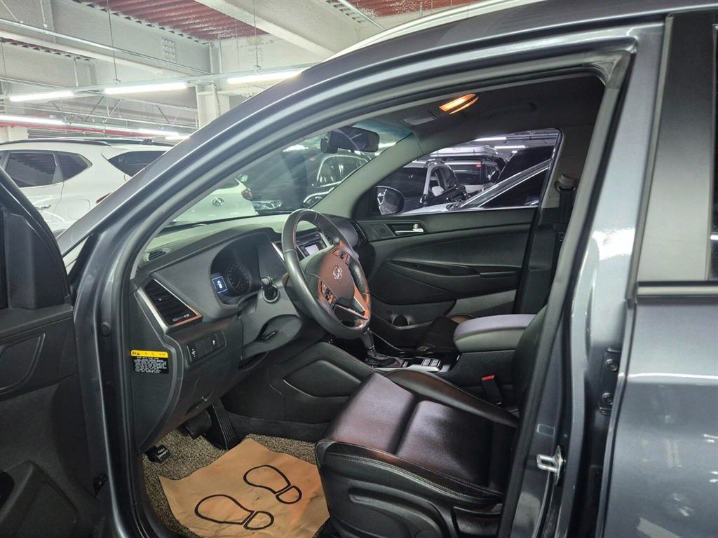 HYUNDAI Tucson - Vista 6