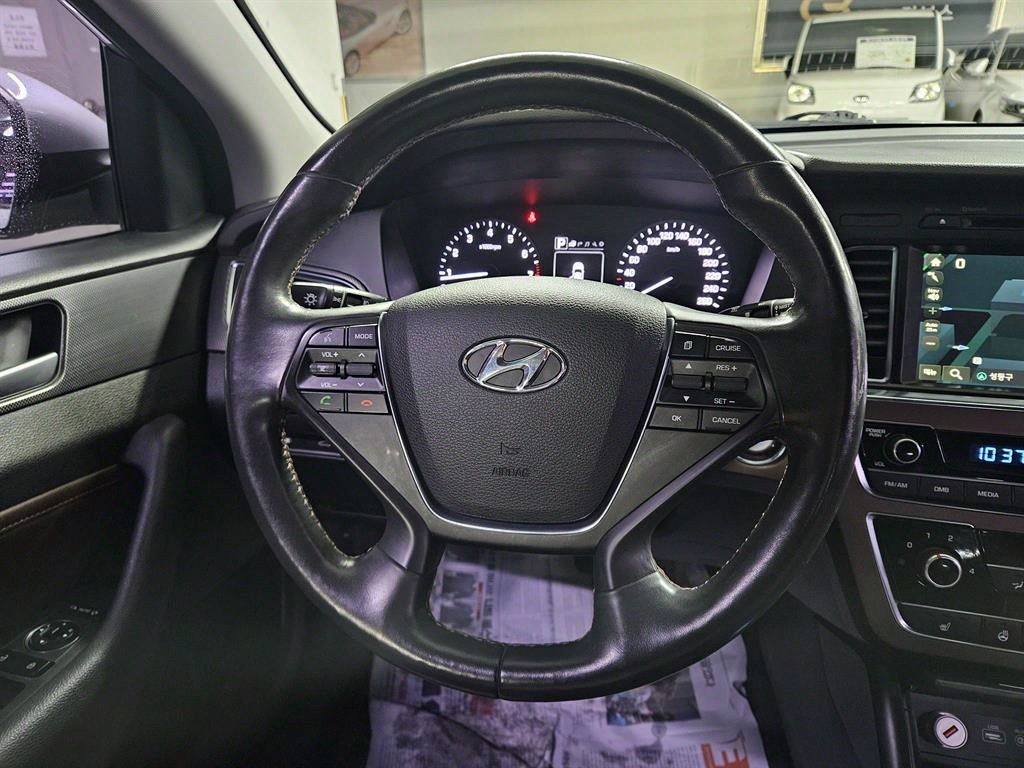 HYUNDAI Sonata - Vista 8