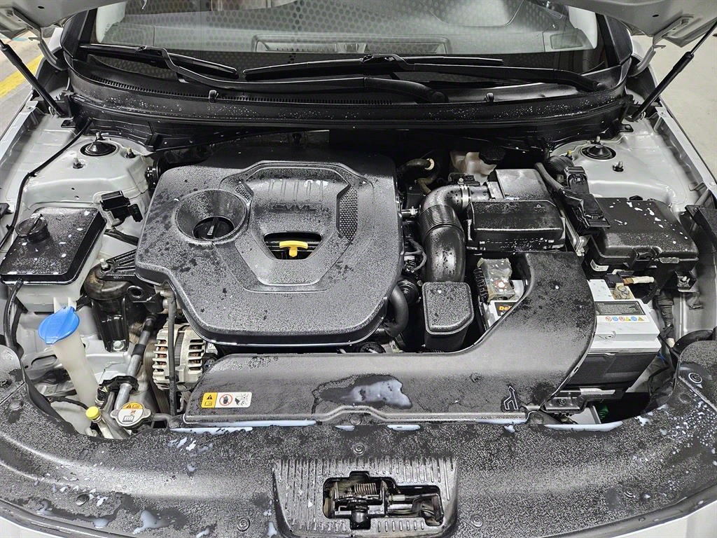 HYUNDAI Sonata - Vista 6