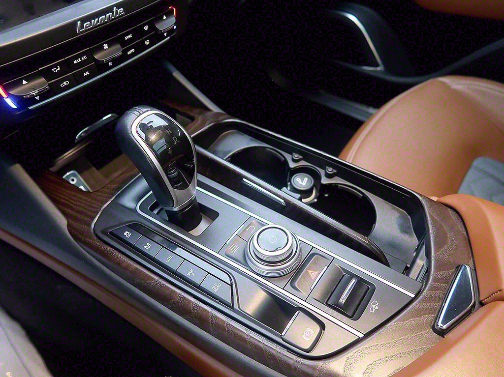 Maserati Levante 2018 Blanco - Importación desde Corea - HF Imports Iquique - Foto 10