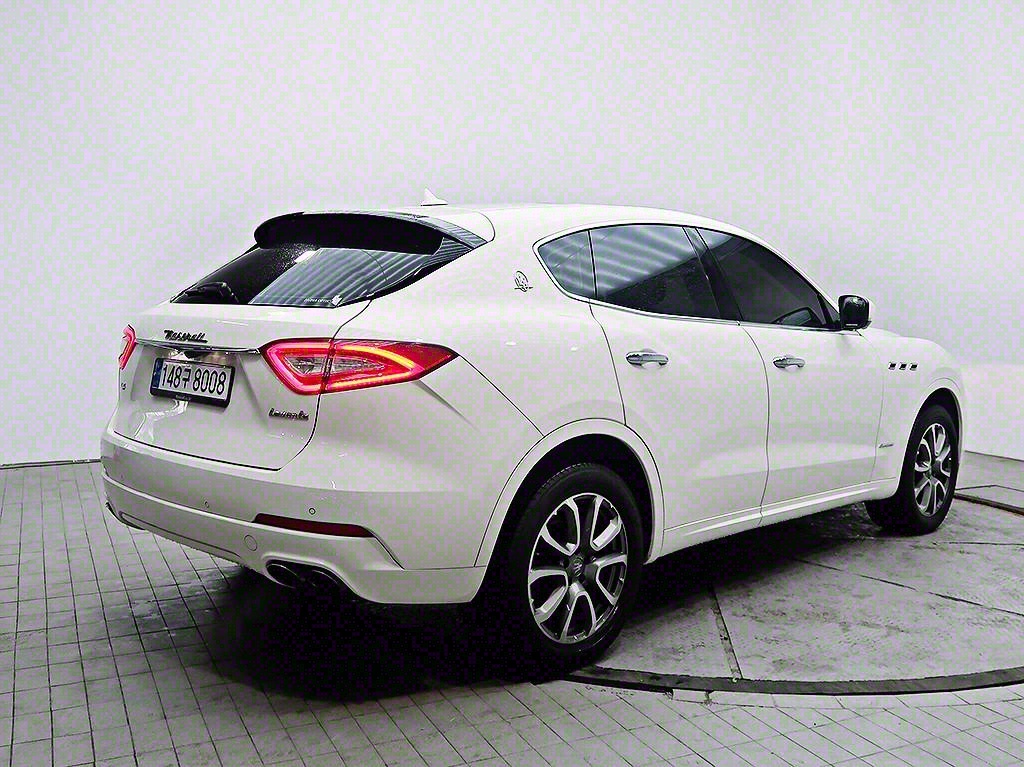 Maserati Levante - Vista 7