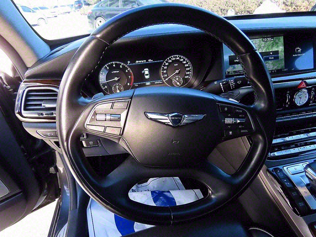 Genesis EQ900 - Vista 8